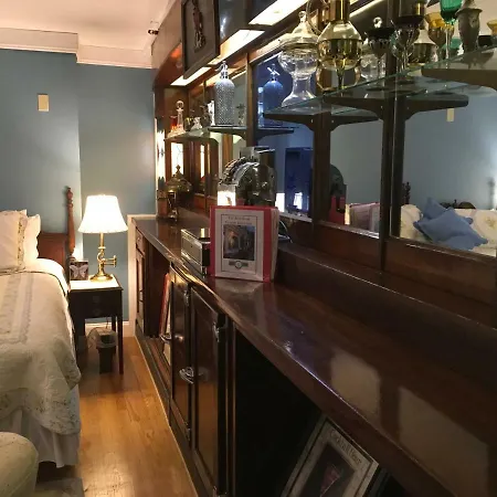 The Red Hook Country Inn, An "Old Rhinebeck" Bed & Breakfast-2