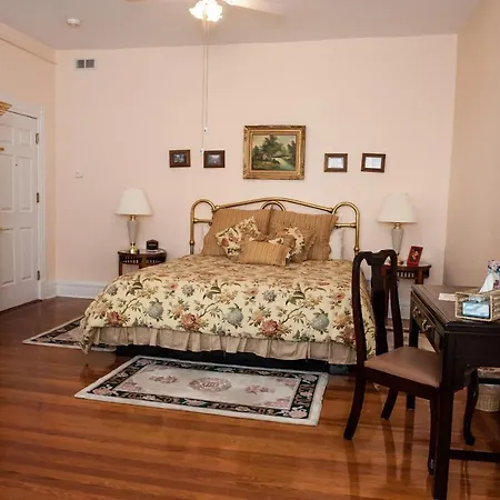 Cedars & Beeches Bed & Breakfast-2