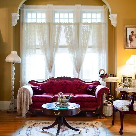 Magnolia House Inn-3