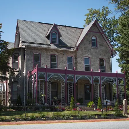 Gifford-Risley House Bed And Breakfast-3