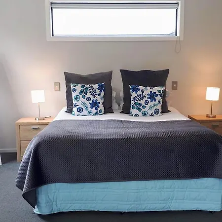 Glenorchy Peaks Bed And Breakfast-3