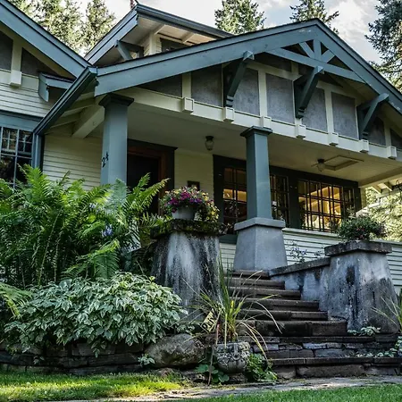The Craftsman House-2