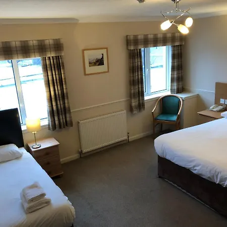 Caledonian Hotel-3