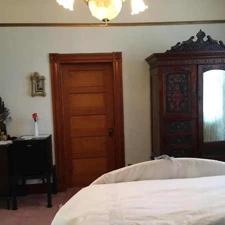 Violet Rose B&B-3