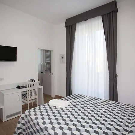 Guesthouse Porto di Roma-3