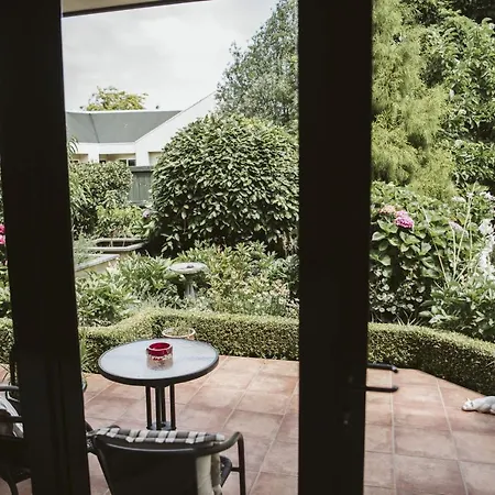St James Bed And Breakfast-3