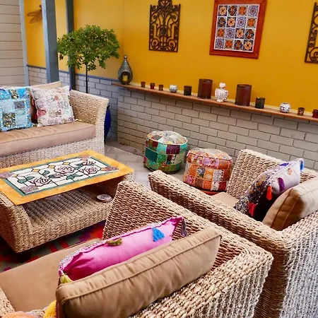 Mullaloo B & B-2