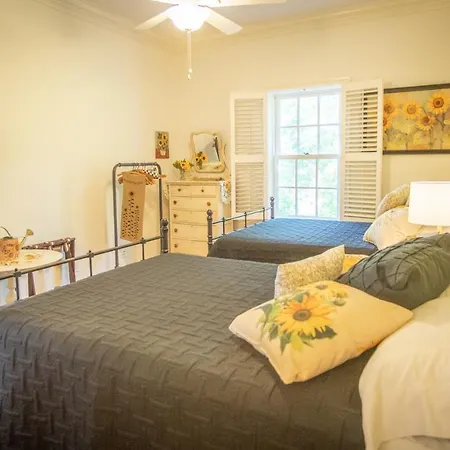 Hill Of Content B&B-3