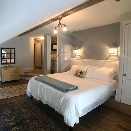 Mill Pond Inn-3