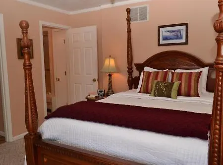 Anchor Inn On The Lake Bed And Breakfast-3