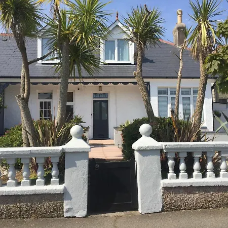 Trewinda Lodge-2