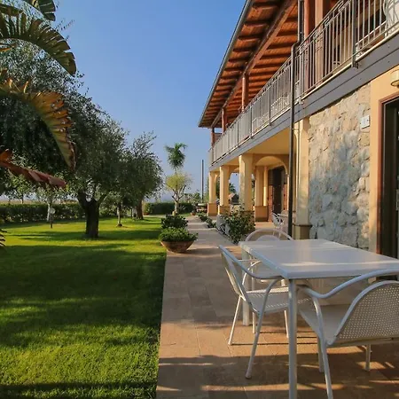 Villa D'Aquino-2