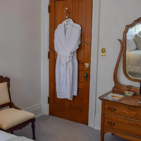 The Lamplighter Bed & Breakfast Of Ludington-2