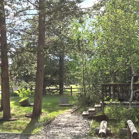 West Yellowstone Bed And Breakfast-2
