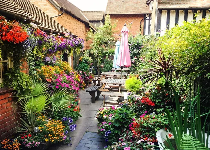Bournville House & Cafe Birmingham