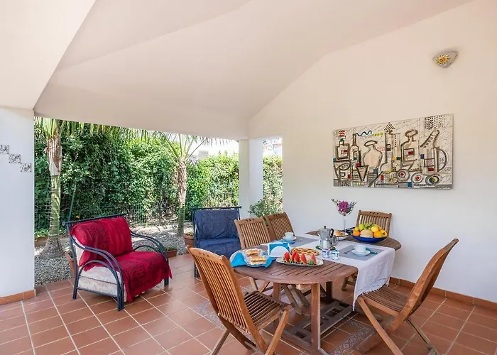 Bed and Breakfast Il Giardino dell'Arte Capoterra