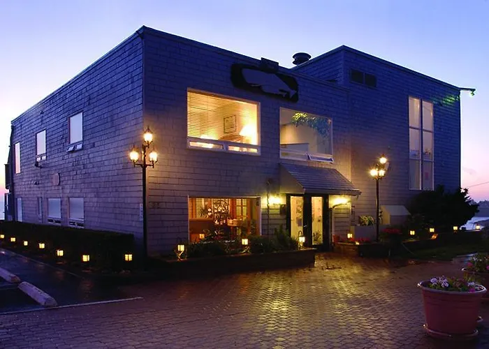 Channel House Depoe Bay