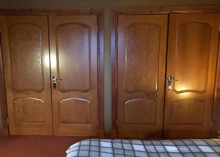 Tranquil Accommodation In A Great Location. Lanark