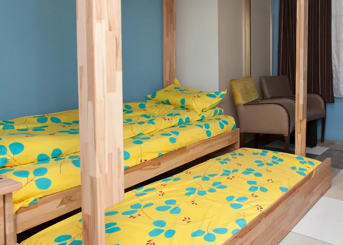 Club246 Paris Saint Martin Bed & Breakfast