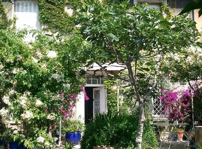 Les Petits Poissons Bed & Breakfast Avignon