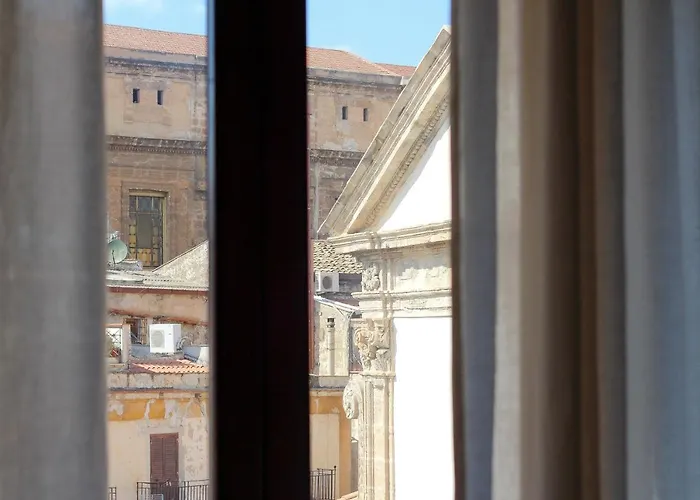 Panto - Rooftop Boutique Rooms