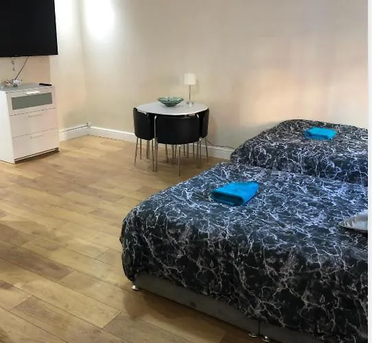 Big Room Rusholme With Tv And Private Bathroom-Parking&Wifi Manchester