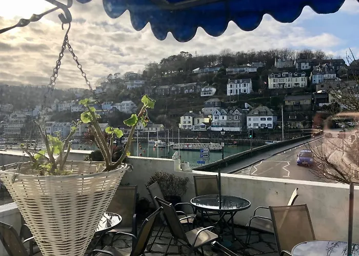 Bed and BreakfastBridgeside Guest House