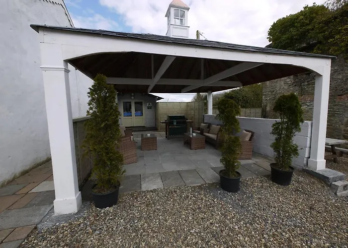 Bed and BreakfastCarriage Houses At Beechpark House