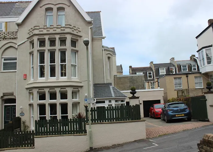 Grosvenor House - Onsite Free Parking Bed & Breakfast Ilfracombe