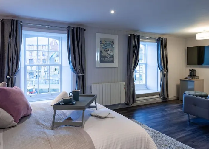 The Three Crowns B&B Plymouth