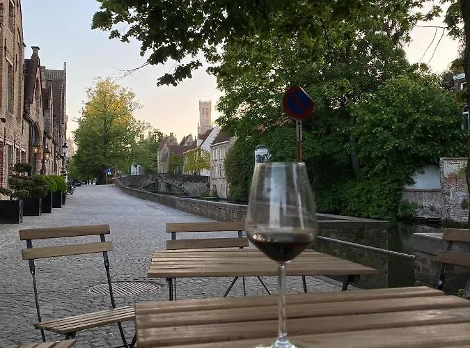 Bed and BreakfastCanal Central