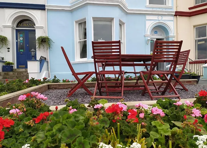 Bed and BreakfastFrosty Towers