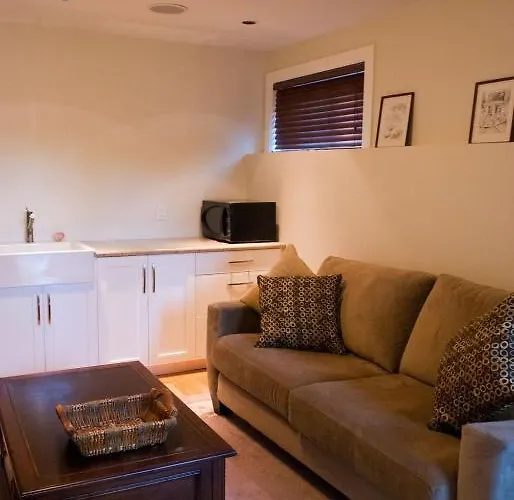 Suite Dreams Vancouver Bed And Breakfast