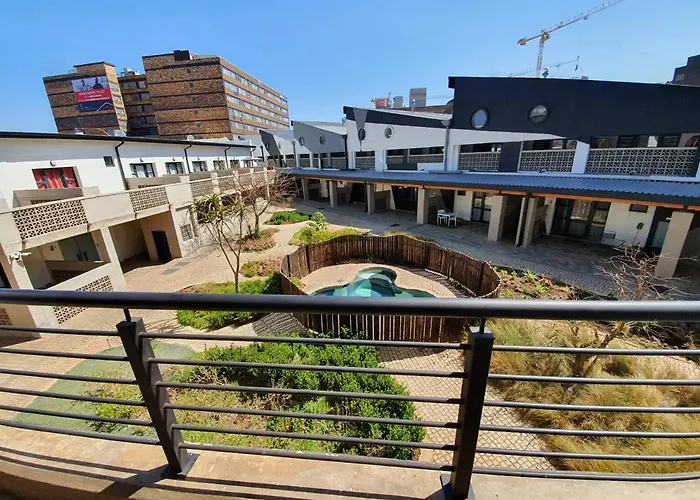 Royal Stina Hotel-Style With Swimming Pool Johannesburg