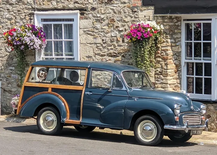 The Bear Bread Bakery: Boutique En-Suite with Bakery Breakfast in Colyton