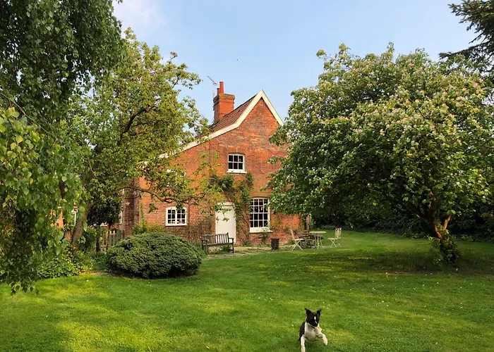 Crown House Great Glemham Bed & Breakfast Saxmundham