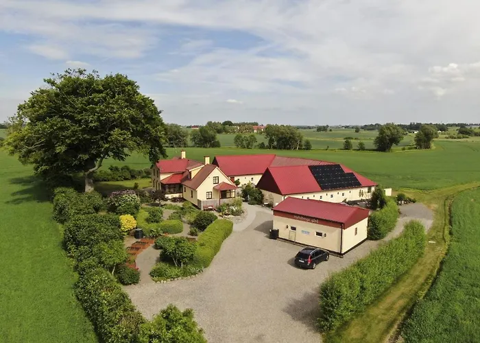 Hylteberga Gård Bed&Breakfast Skurup