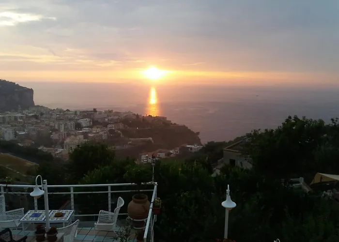 Bed and Breakfast Garden On The Sea Vico Equense