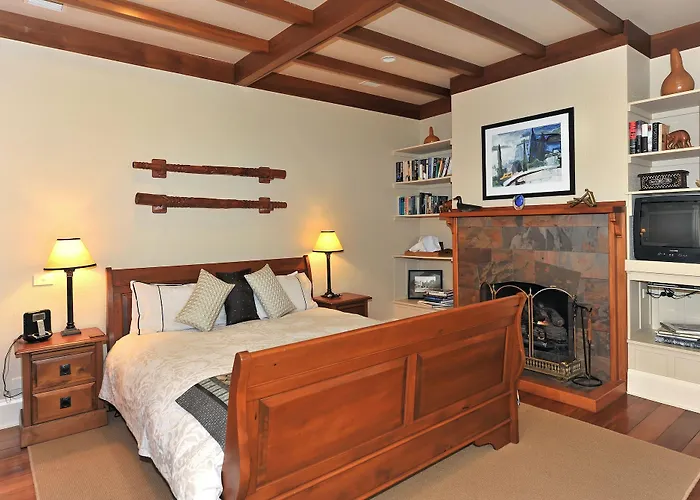 Shelbourne Villa Nelson