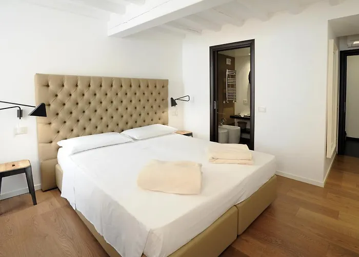 Opera 11 R&B Bed & Breakfast Parma