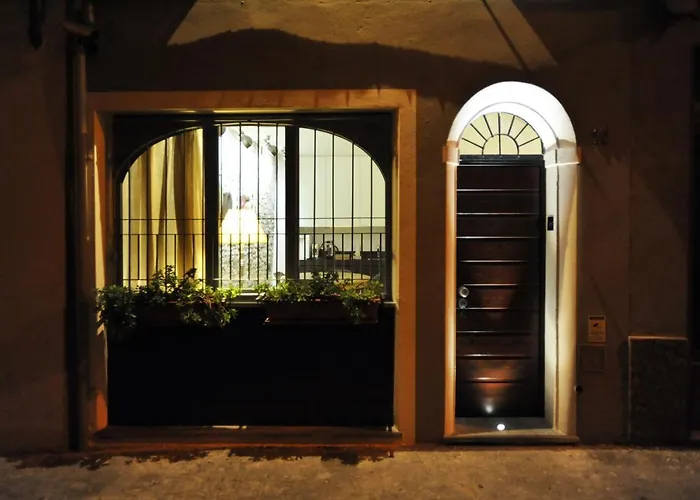 Opera 11 R&B Bed & Breakfast Parma