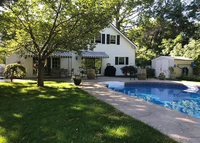 Upper Canada Coach House Niagara-on-the-Lake