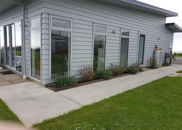 House On The Hill Bed & Breakfast