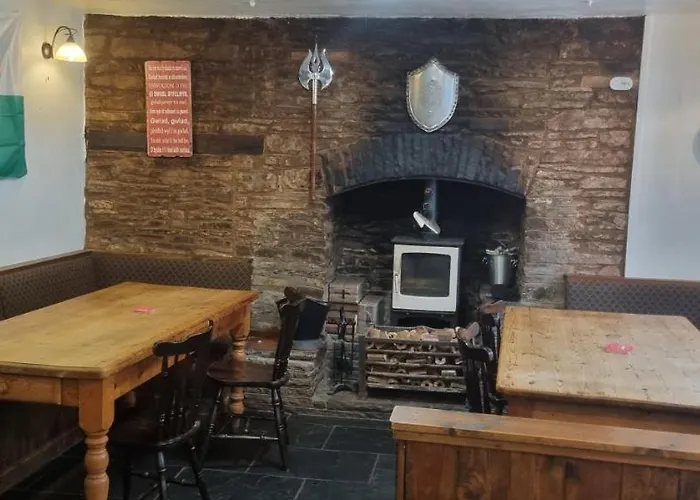 Dinas Castle Inn Brecon