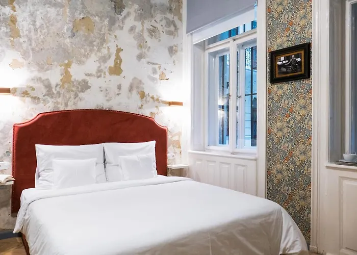 Bed and BreakfastMetropolis