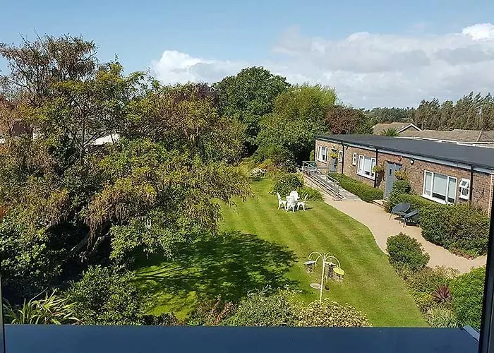 The Coast Yard B & B And Garden Chalets Chichester