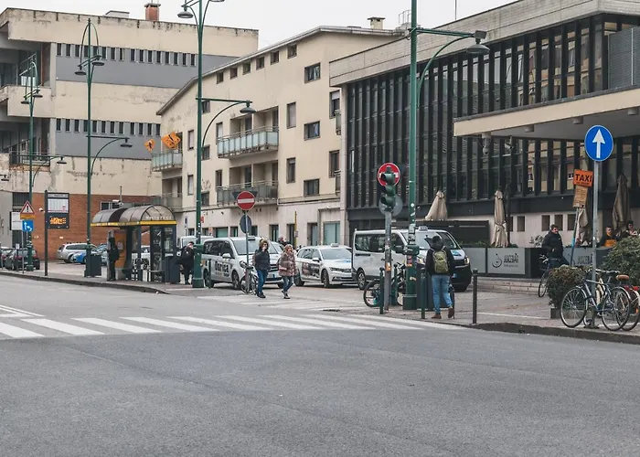 Bulldog Station Apartments With Private Wc, Ac, Tv Mestre