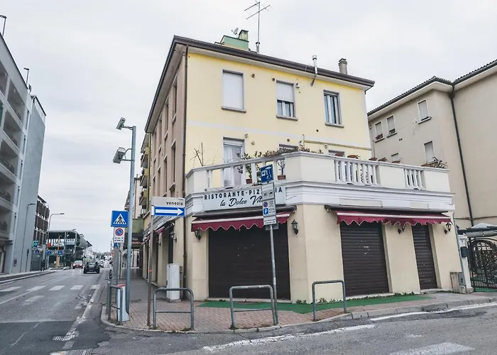 Bulldog Station Apartments With Private Wc, Ac, Tv Mestre