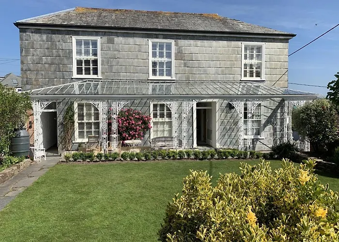 Coswarth House With Breakfast At Rick Stein'S Bed & Breakfast Padstow
