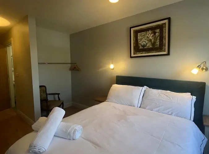 Bed and BreakfastAnnie May'S Bar, B&B